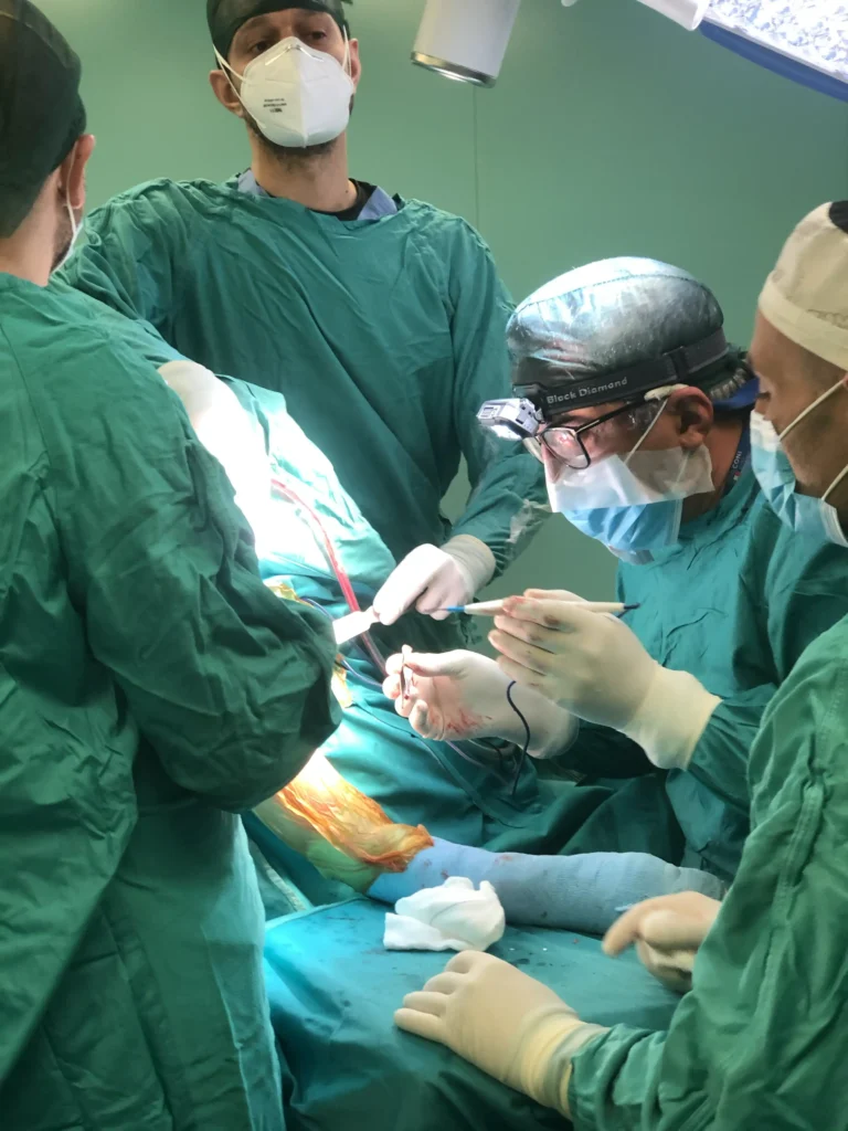 Shoulder Academy Corso Alta formazione spalla fisioterapisti osteopati live surgery concordia hospital, dottor giovanni di giacomo